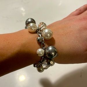 Women’s 7” Bracelet with Silver, white & clear balls